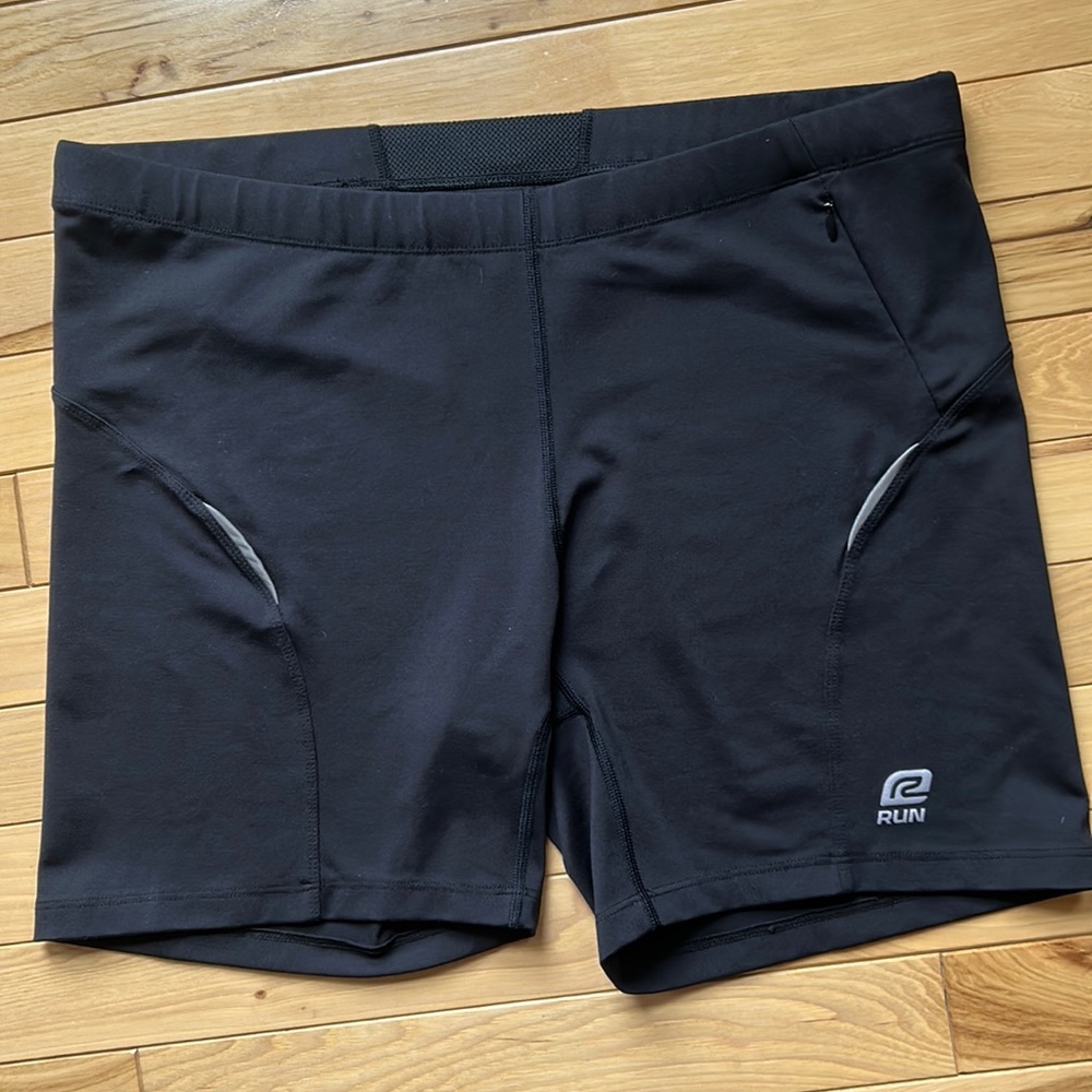 🏃‍♀️ Women’s Roadrunner Sports Running Shorts Size XL 🏃‍♀️ Excellent Condition